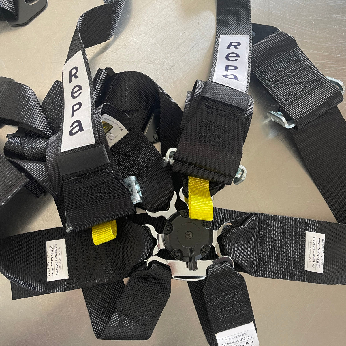 REPA FIRST 2023 - SAFETY 6 POINTS FIA HARNESS